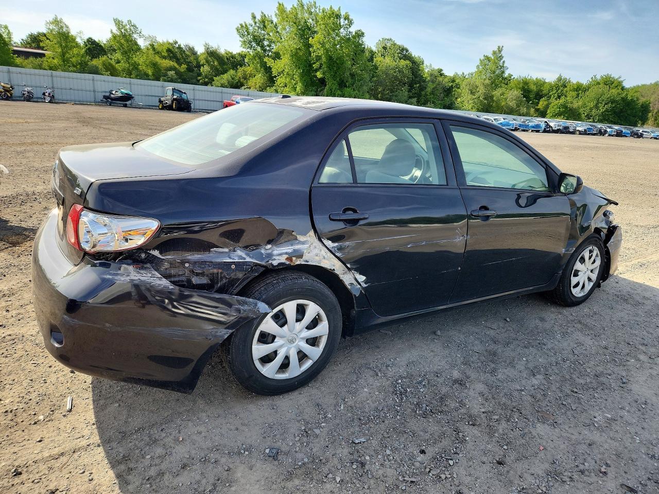 2010 Toyota Corolla Le - Фото 3