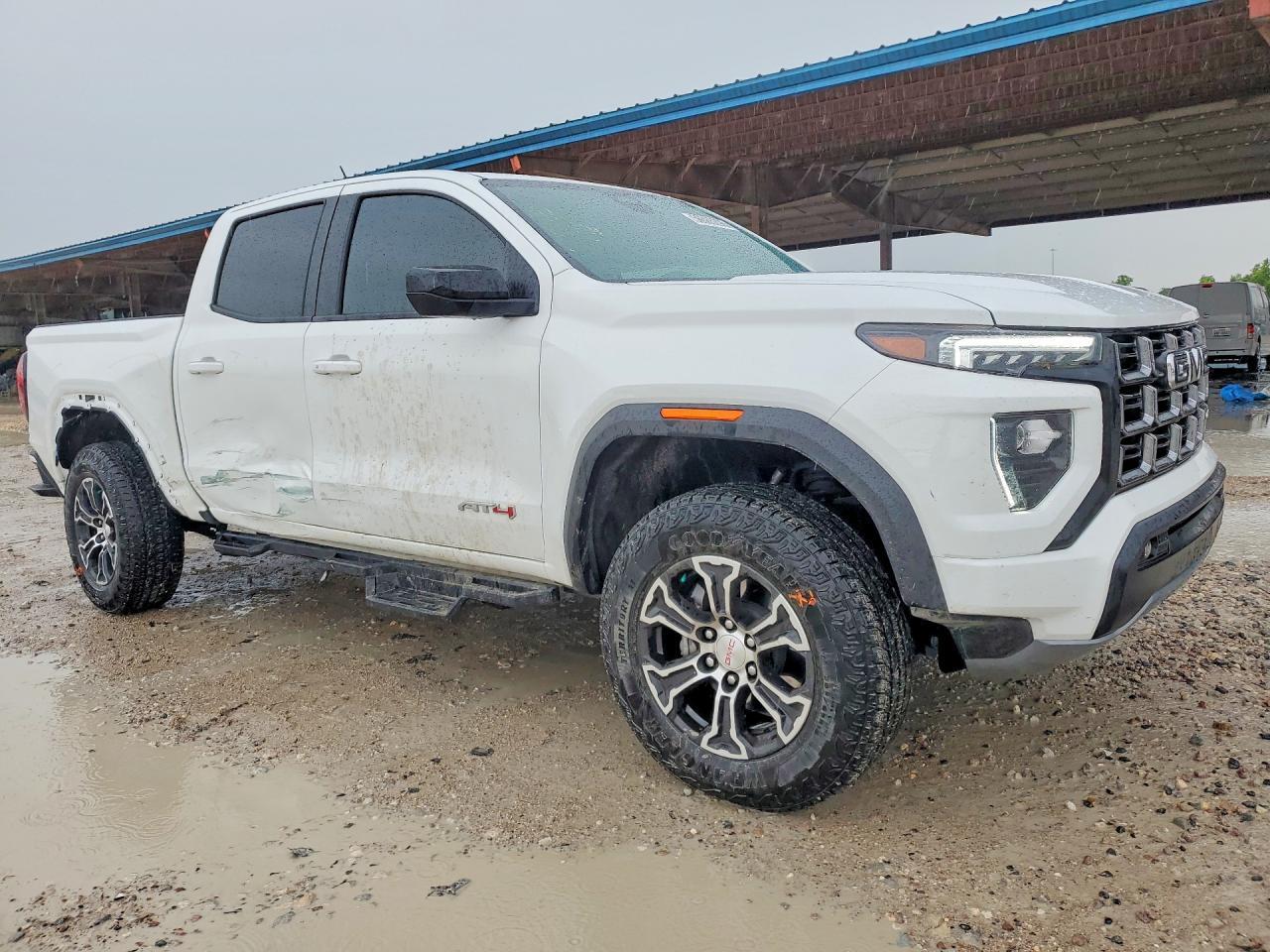 2025 GMC Canyon At4 - Image 4