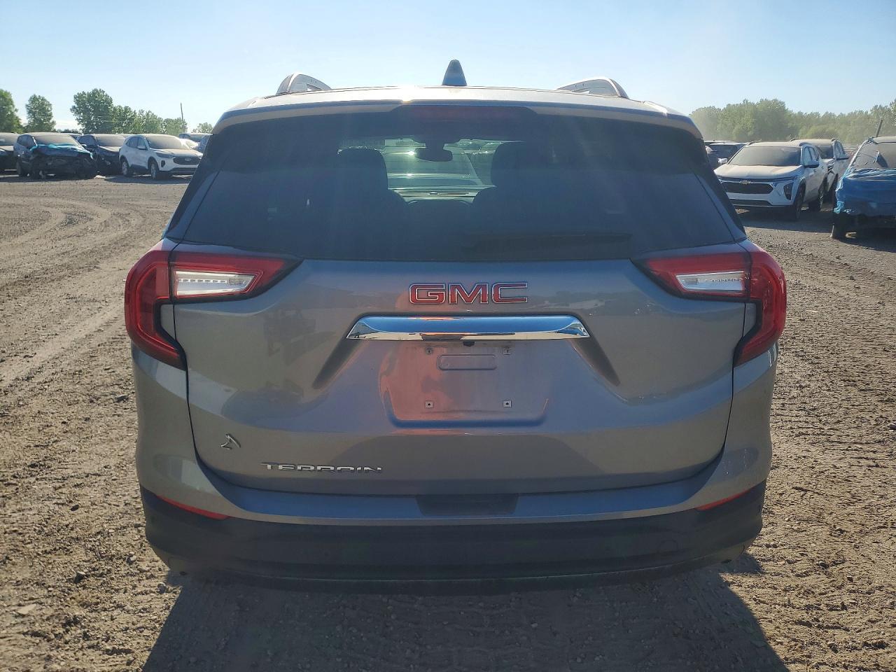 2024 GMC Terrain Sle - Image 6