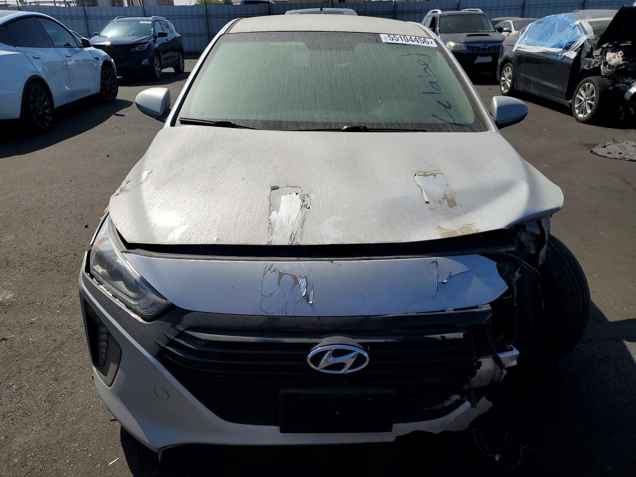 2019 Hyundai Ioniq Plug-In Hybrid Base - Image 5
