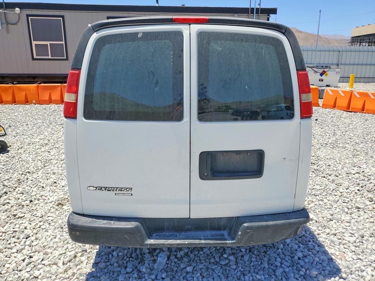 2012 Chevrolet Express 1500 Cargo Delivery Van - Фото 6