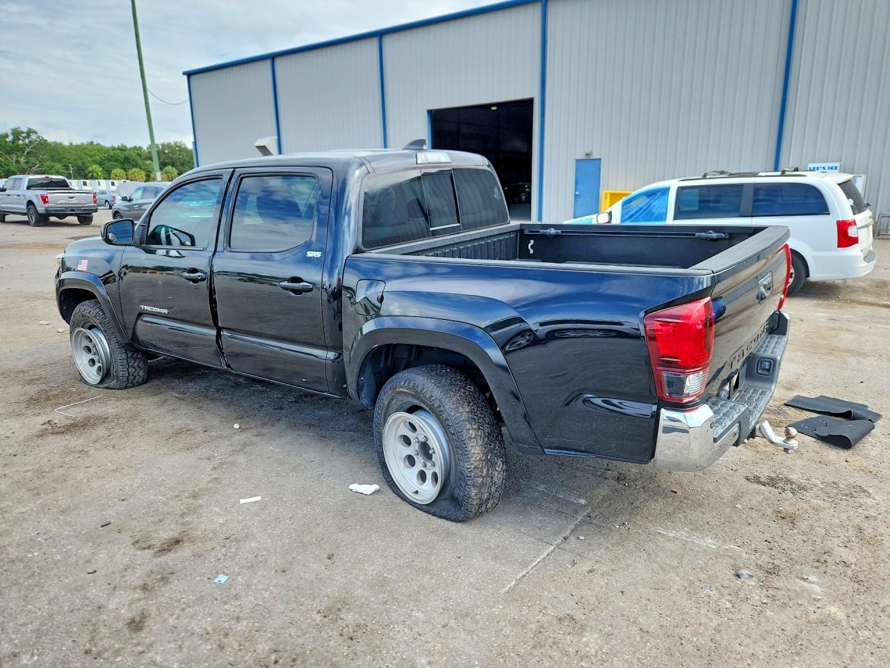 2021 Toyota Tacoma Sr5 V6 - Image 2