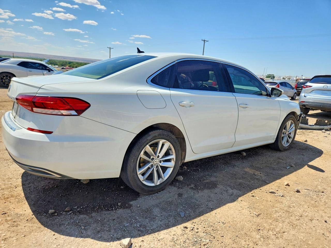 2020 Volkswagen Passat Se - Фото 3