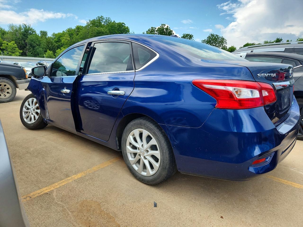 2018 Nissan Sentra Sv - Фото 2