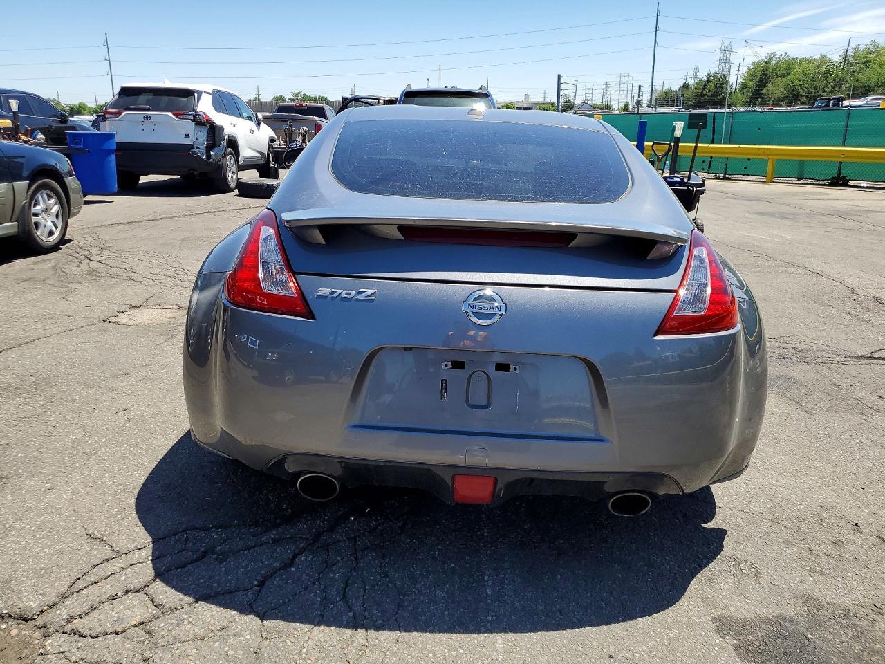 2018 Nissan 370Z Touring - Image 6