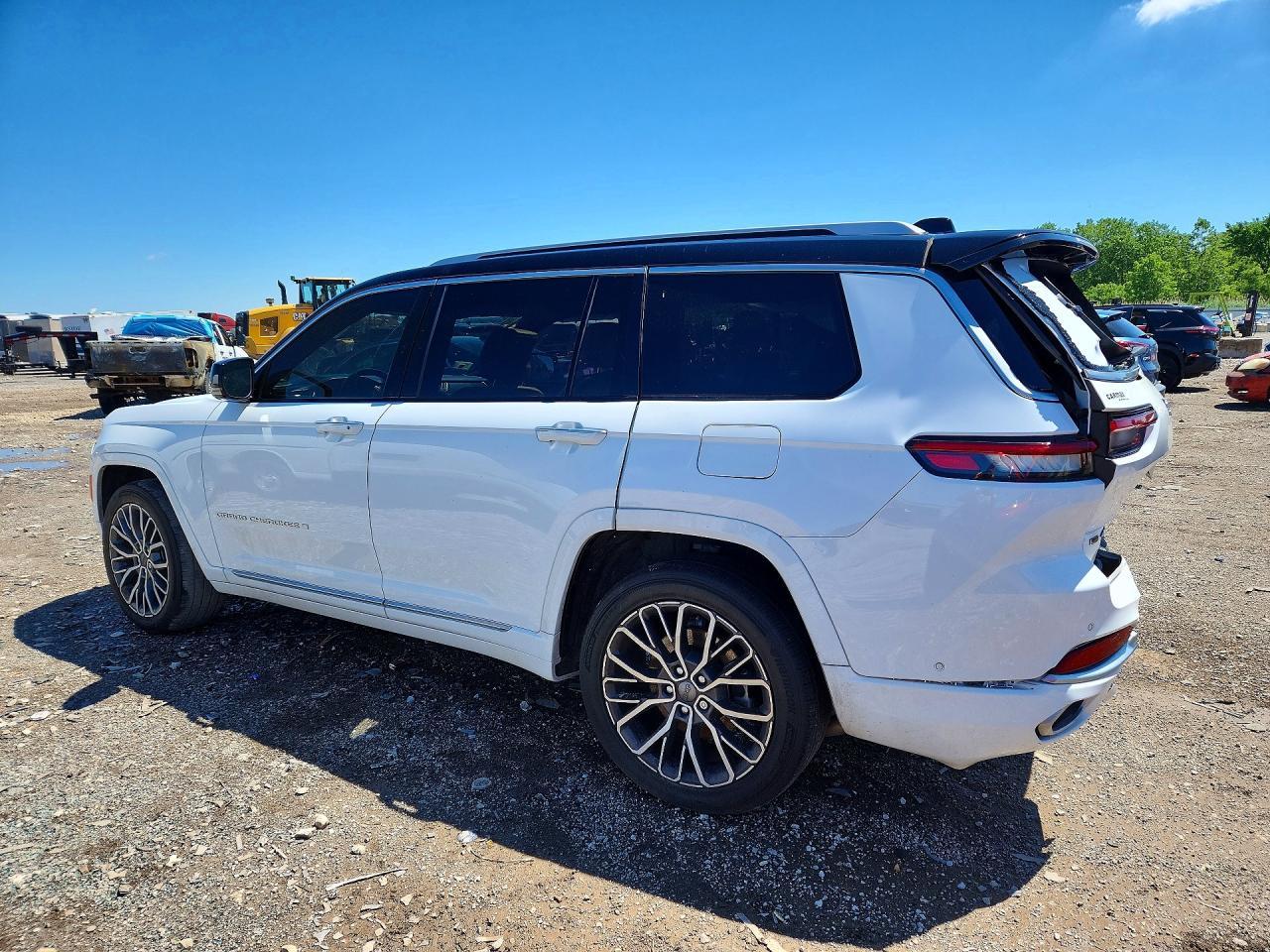 2021 Jeep Grand Cherokee L Summit - Image 2
