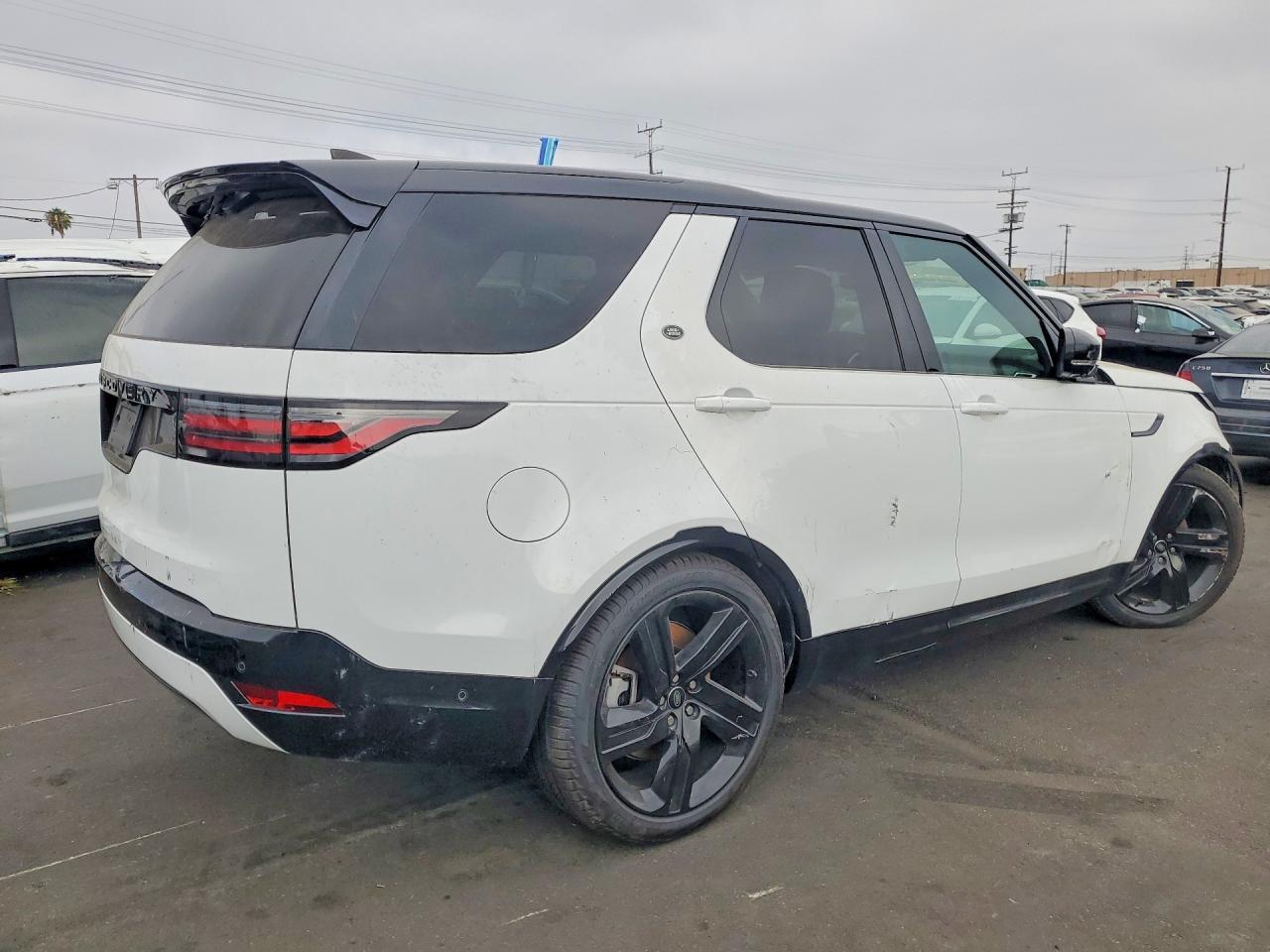 2023 Land Rover Discovery Hse R-Dynamic - Фото 3