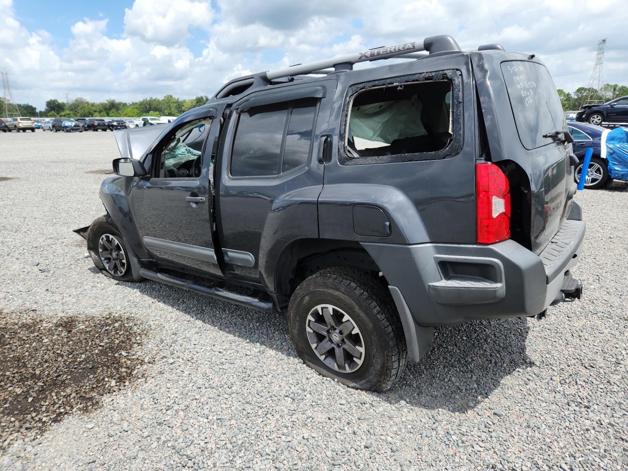 2014 Nissan Xterra Pro-4X - Image 2