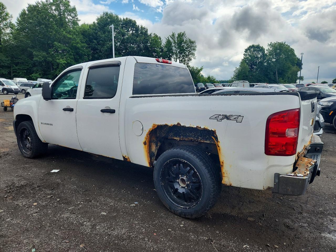 2013 Chevrolet Silverado K1500 - Фото 2