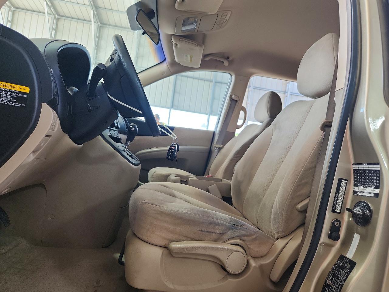 2007 Hyundai Entourage Gls - Фото 7