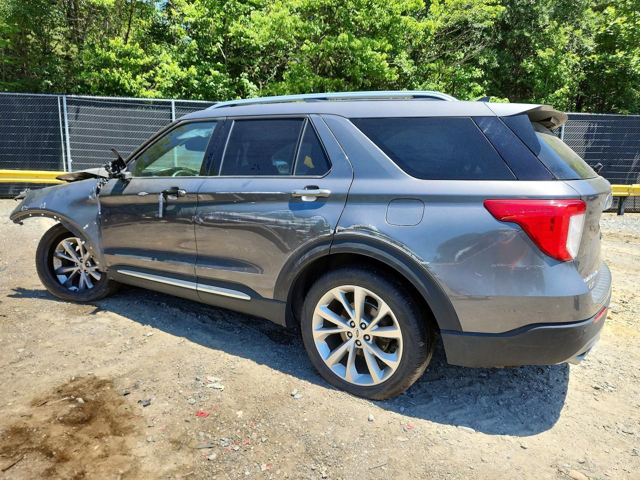 2023 Ford Explorer Platinum - Фото 2