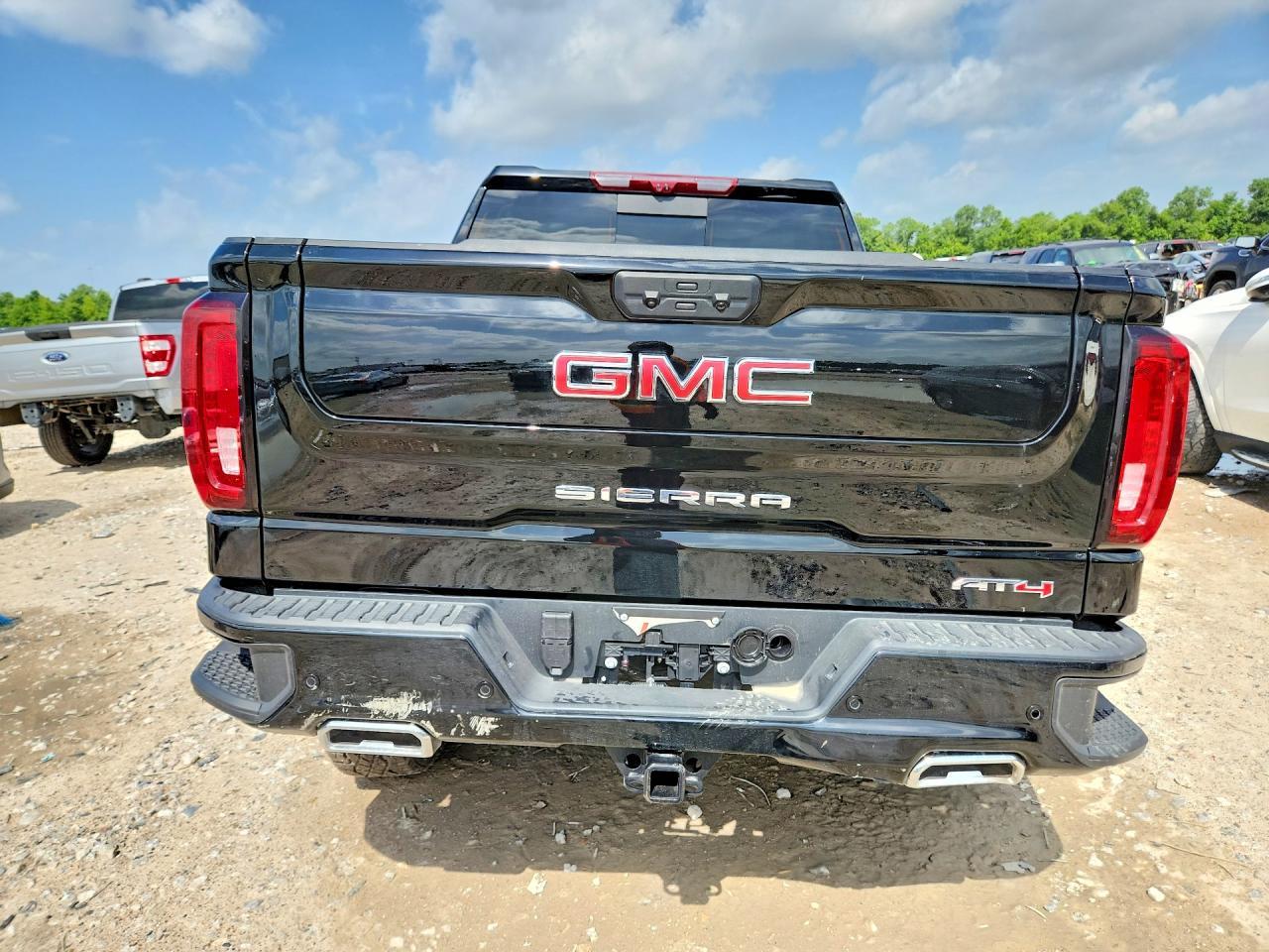2026 GMC Sierra 15 - Image 6