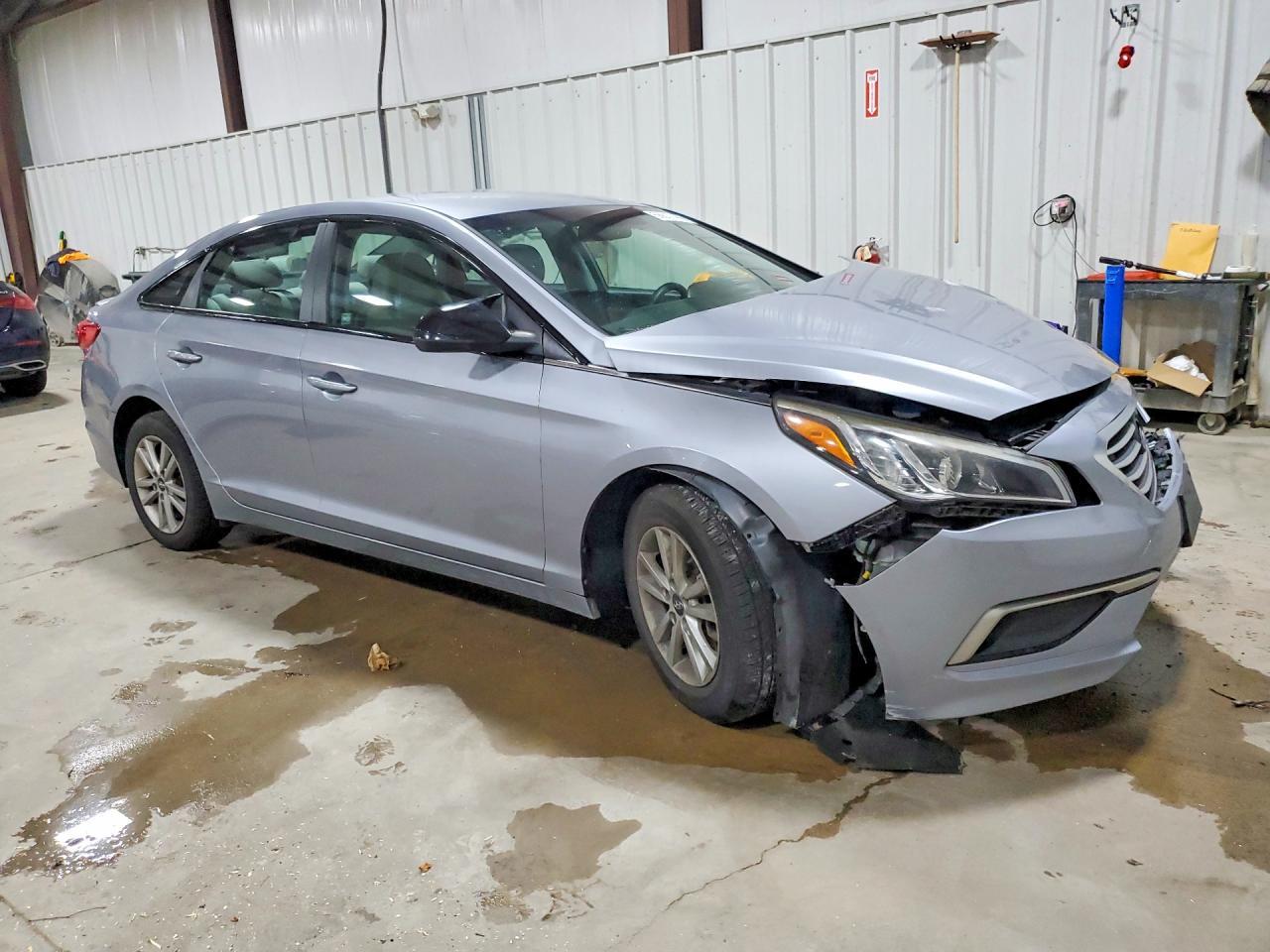 2017 Hyundai Sonata Se - Image 4