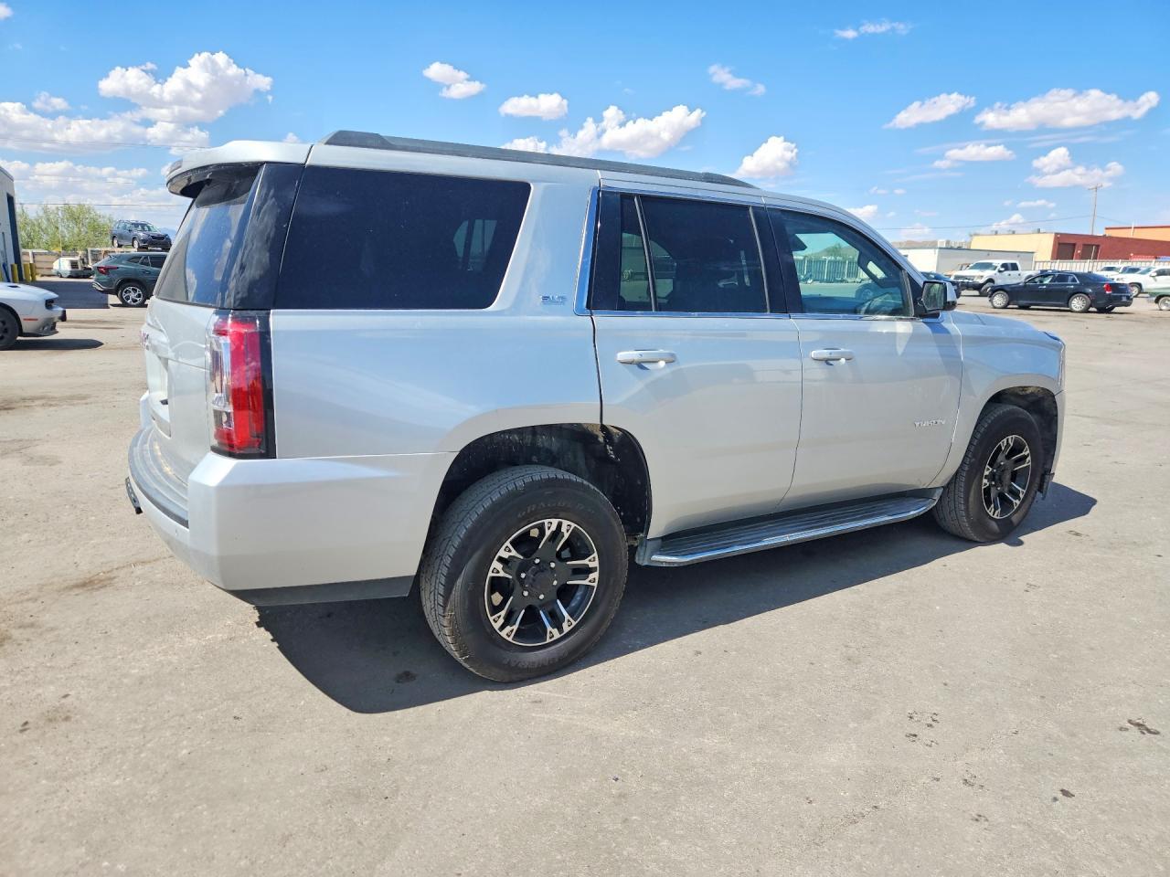 2017 GMC Yukon Slt - Image 3
