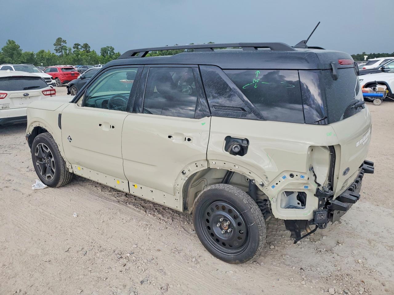 2024 Ford Bronco Sport Outer Banks - Image 2