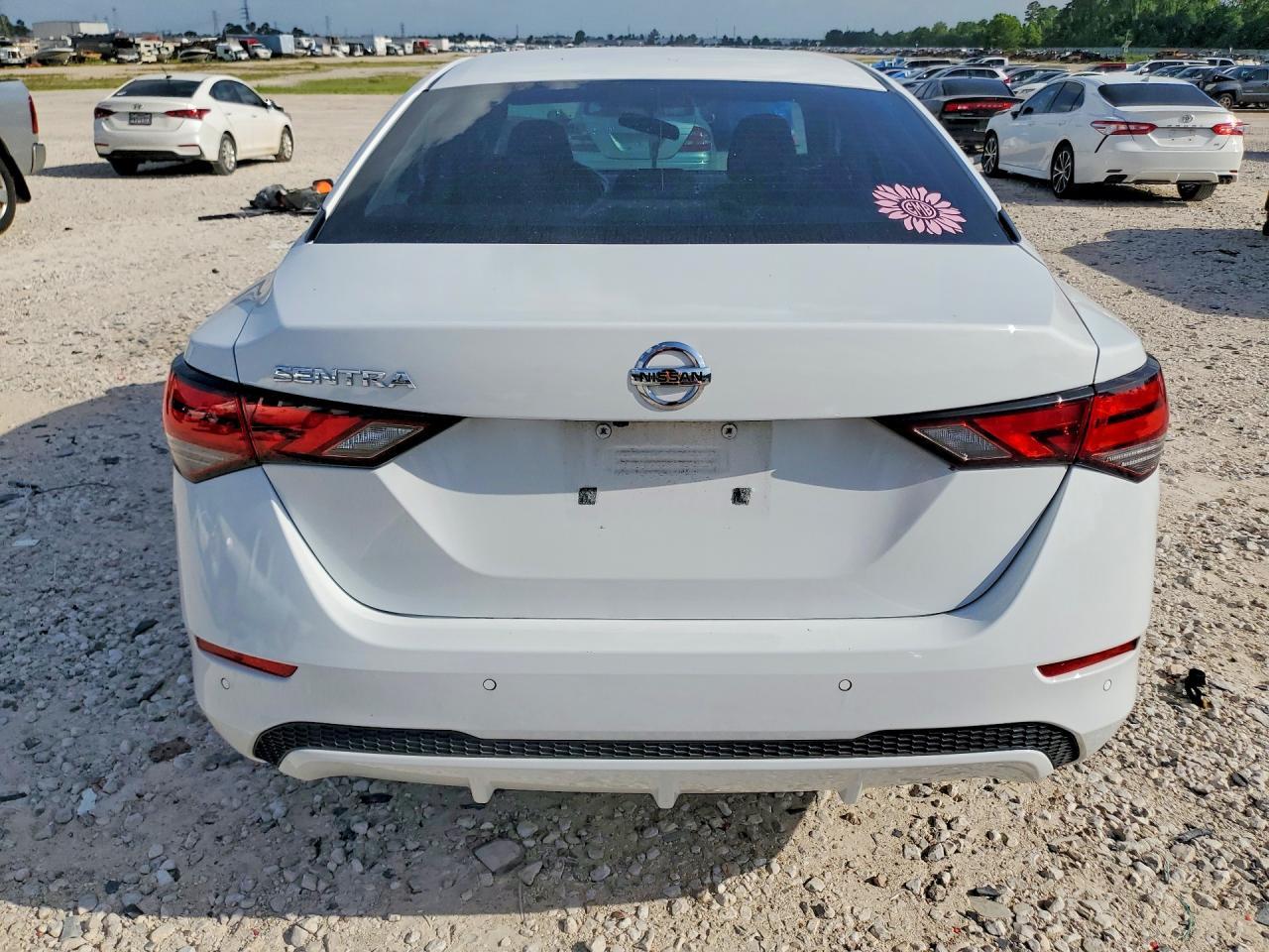 2022 Nissan Sentra S - Image 6
