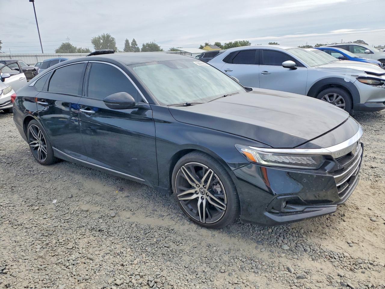 2021 Honda Accord Touring - Image 4