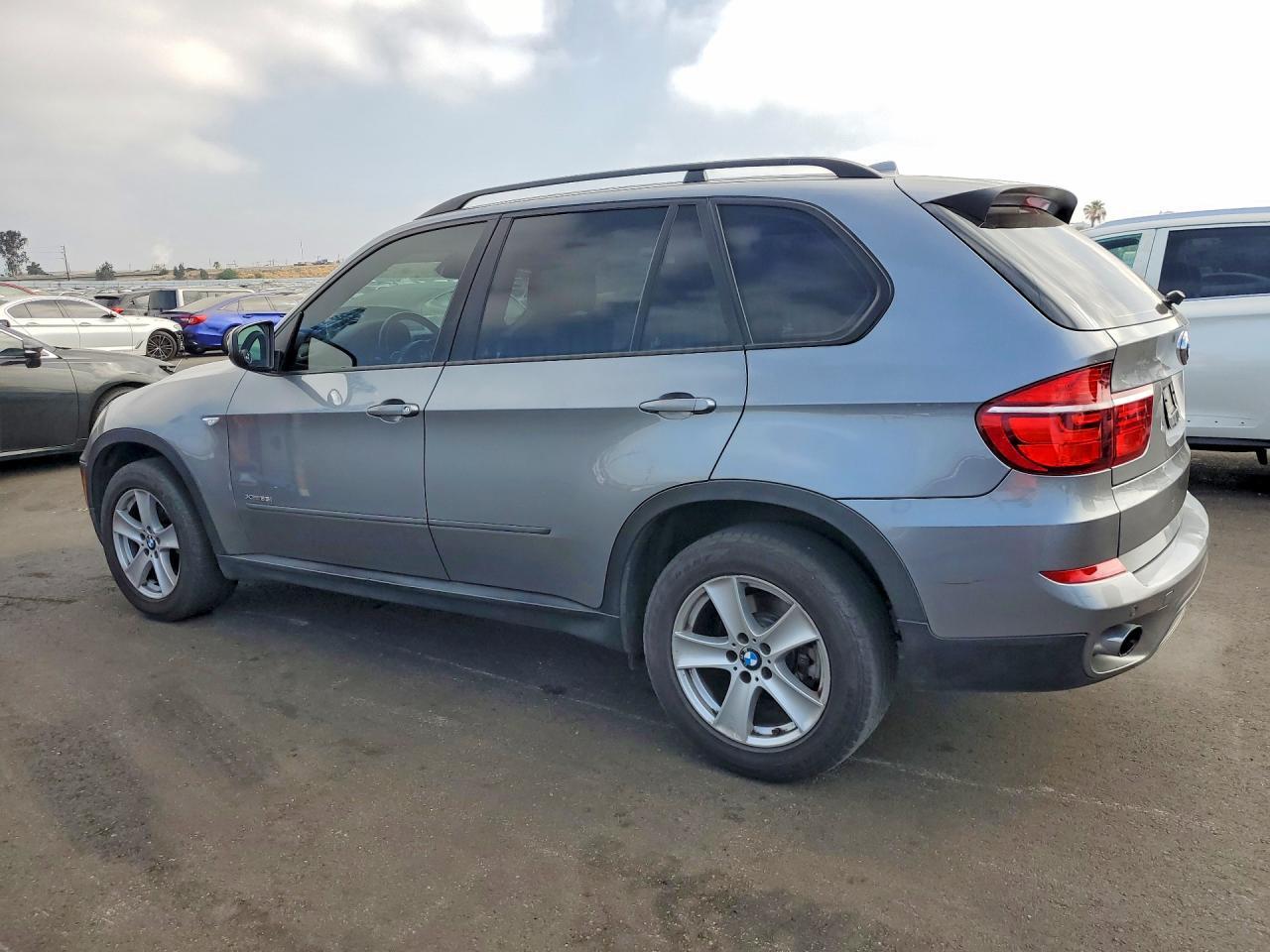 2013 BMW X5 xDrive35I - Фото 2