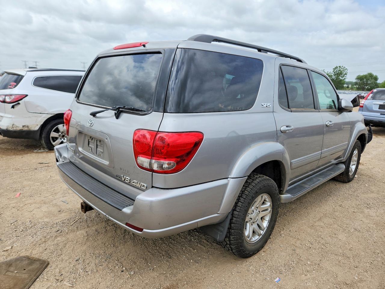 2005 Toyota Sequoia Sr5 - Image 3