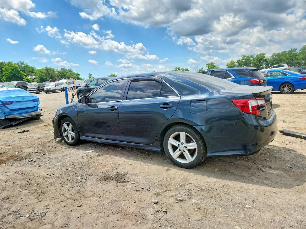 2013 Toyota Camry Se - Фото 2