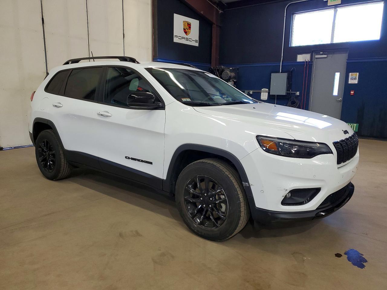 2023 Jeep Cherokee Altitude Lux - Фото 4