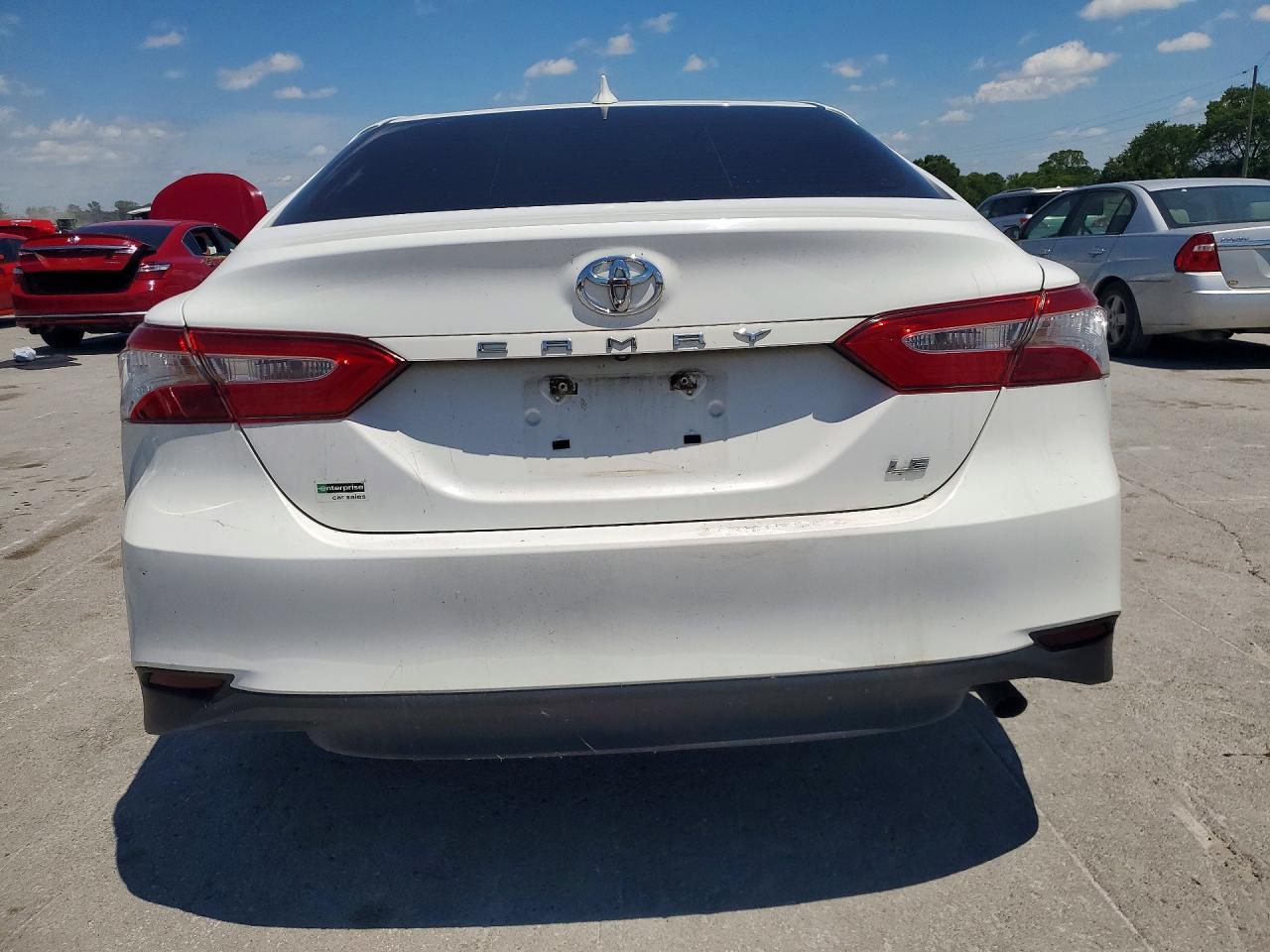 2020 Toyt Camry - Image 6