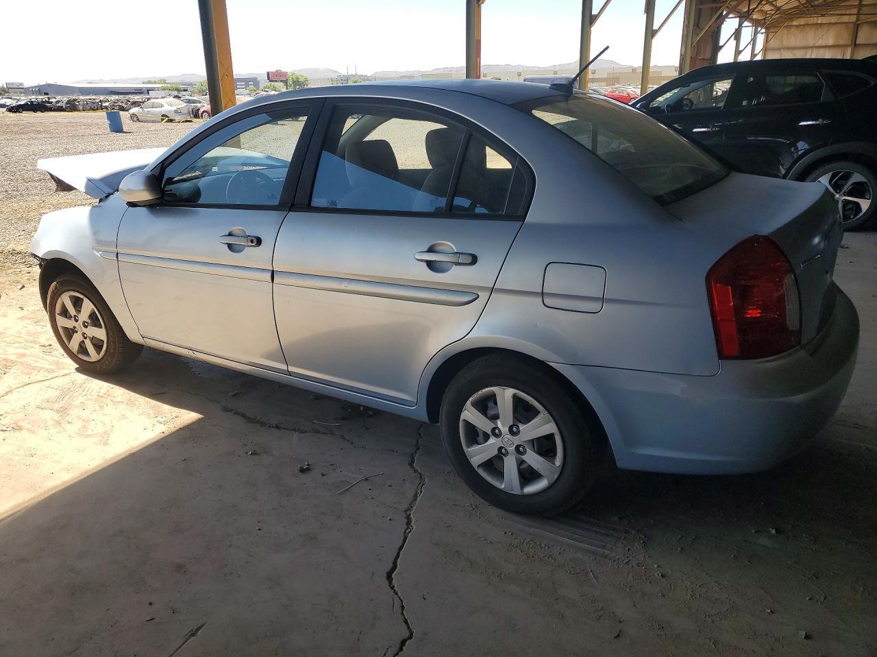 2011 Hyundai Accent Gls - Image 2