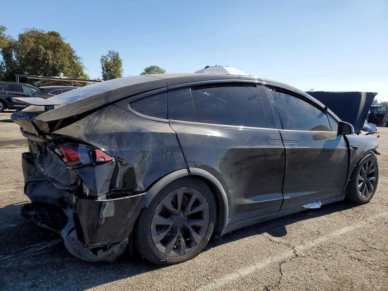 2022 Tesla Model X - Фото 3