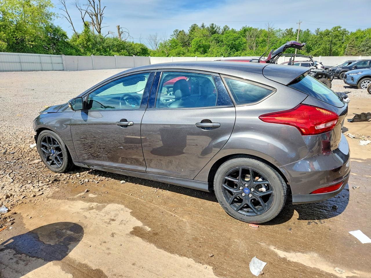 2016 Ford Focus Se - Image 2