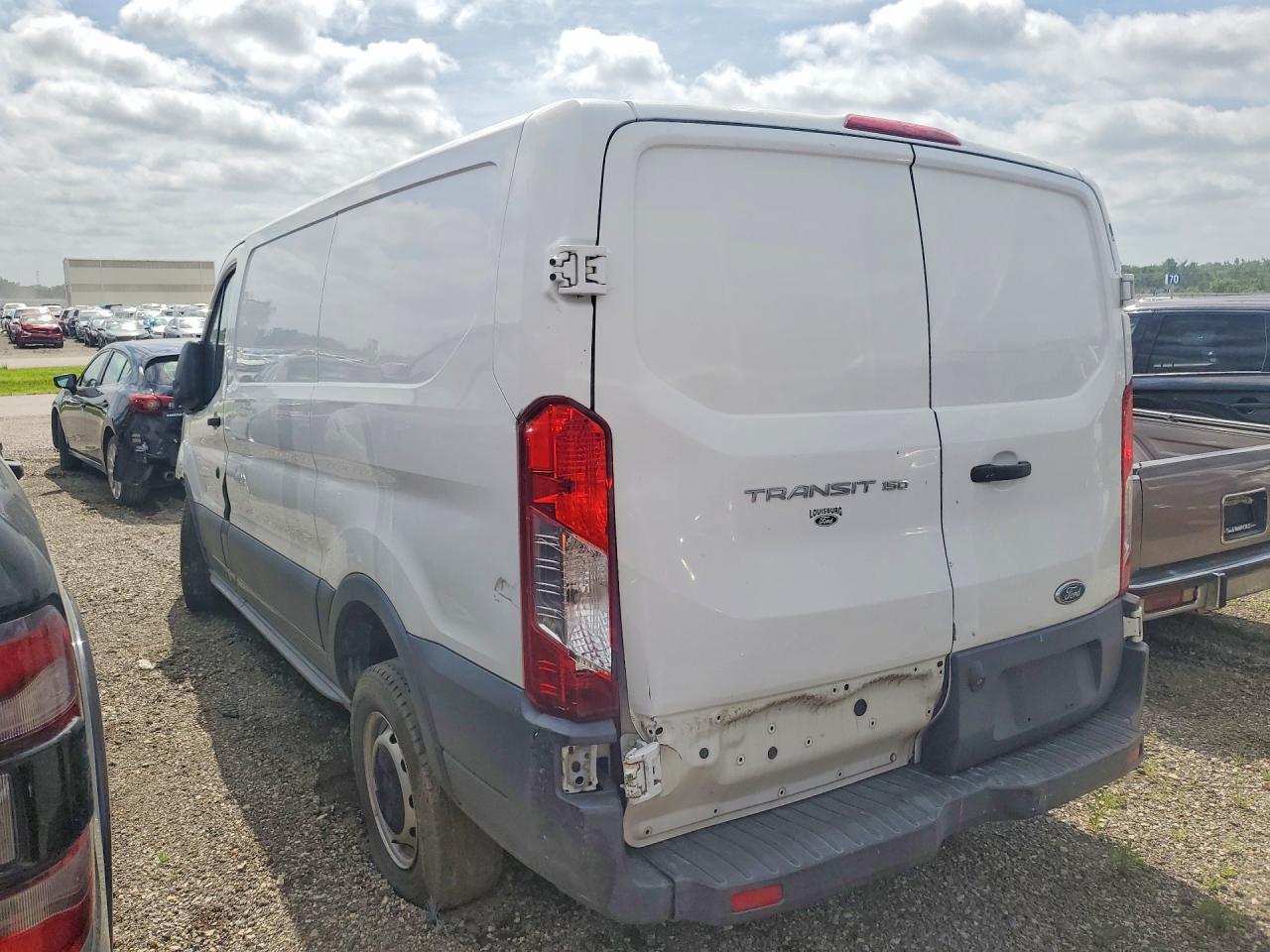 2015 Ford Transit T-150 - Фото 2