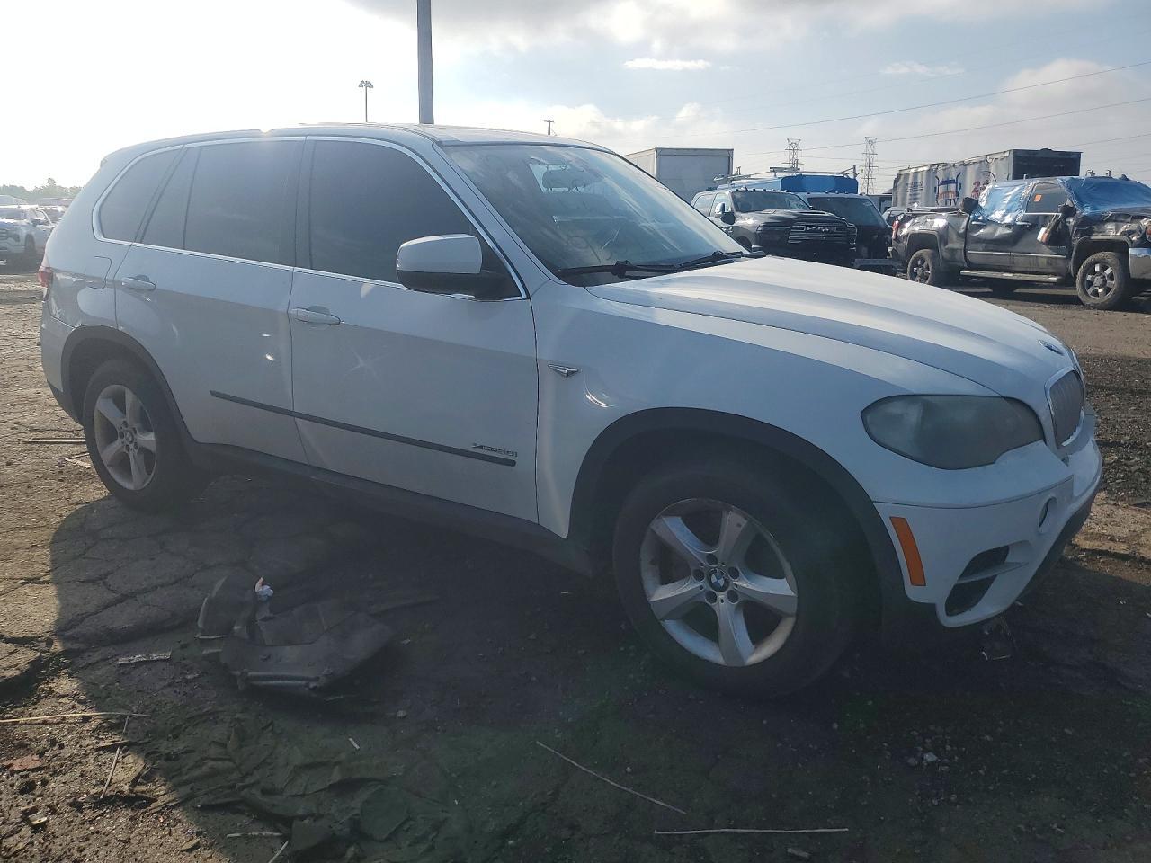 2011 BMW X5 xDrive50I - Фото 4
