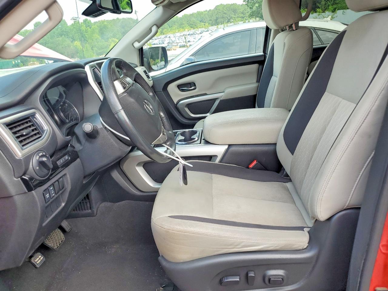 2021 Nissan Titan Sv - Image 7