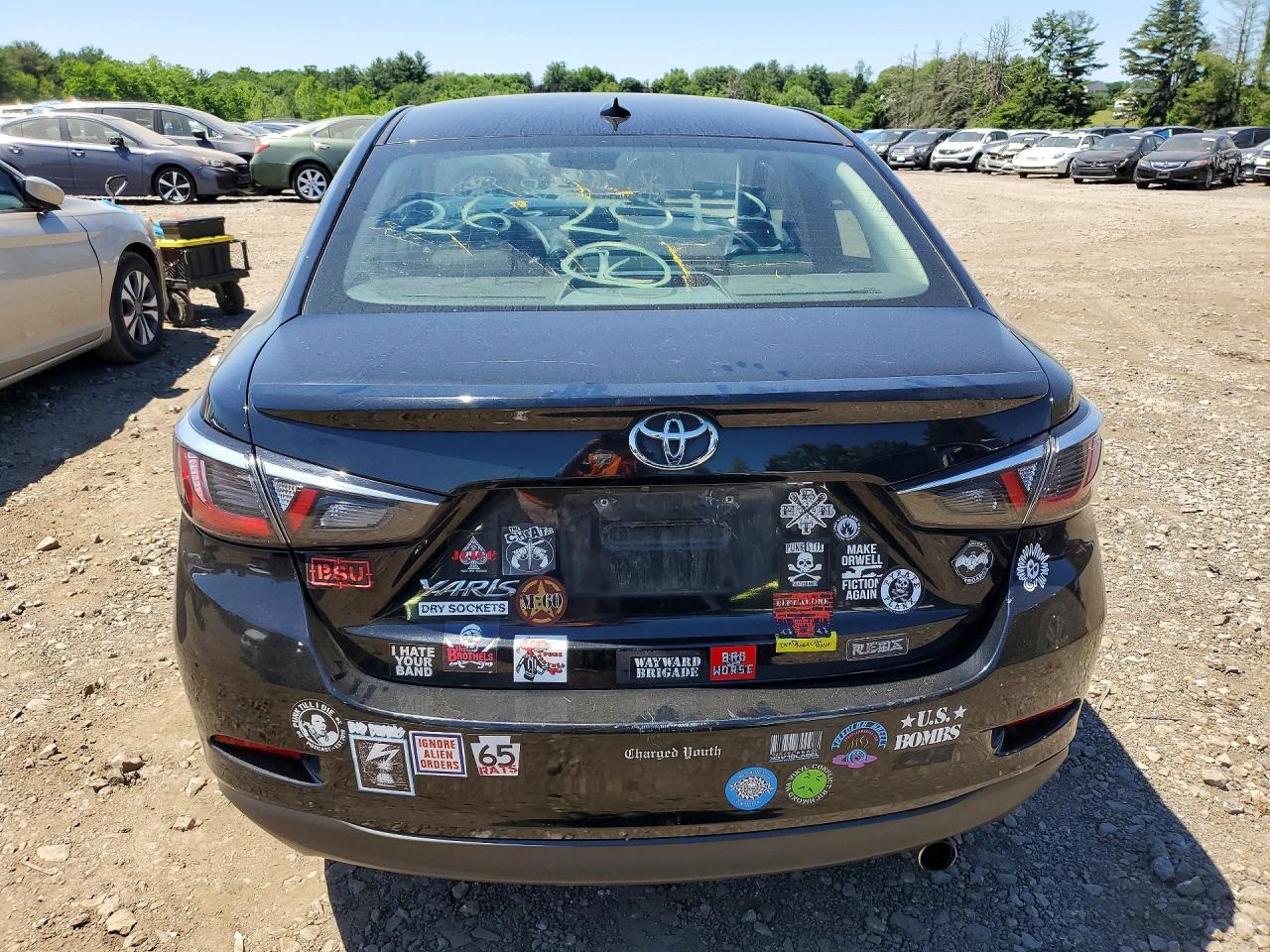 2019 Toyota Yaris Le - Image 6