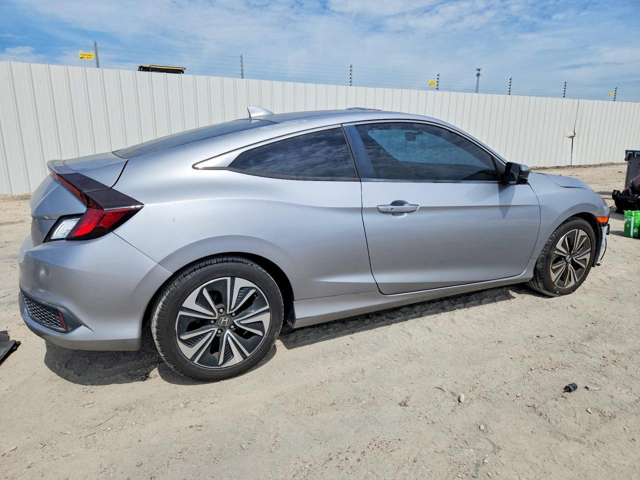 2017 Honda Civic Ex - Фото 3