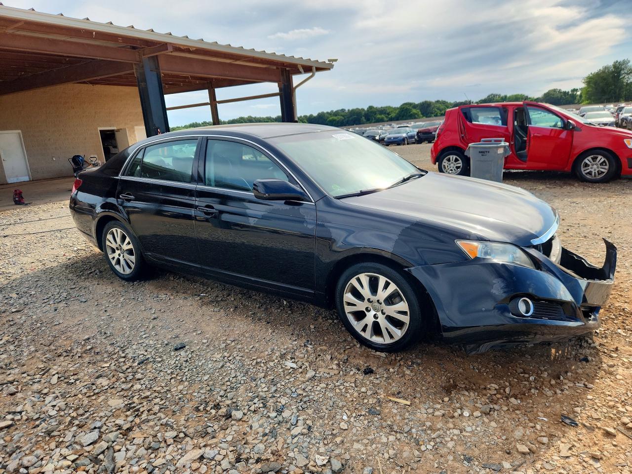 2008 Toyota Avalon Touring - Image 4
