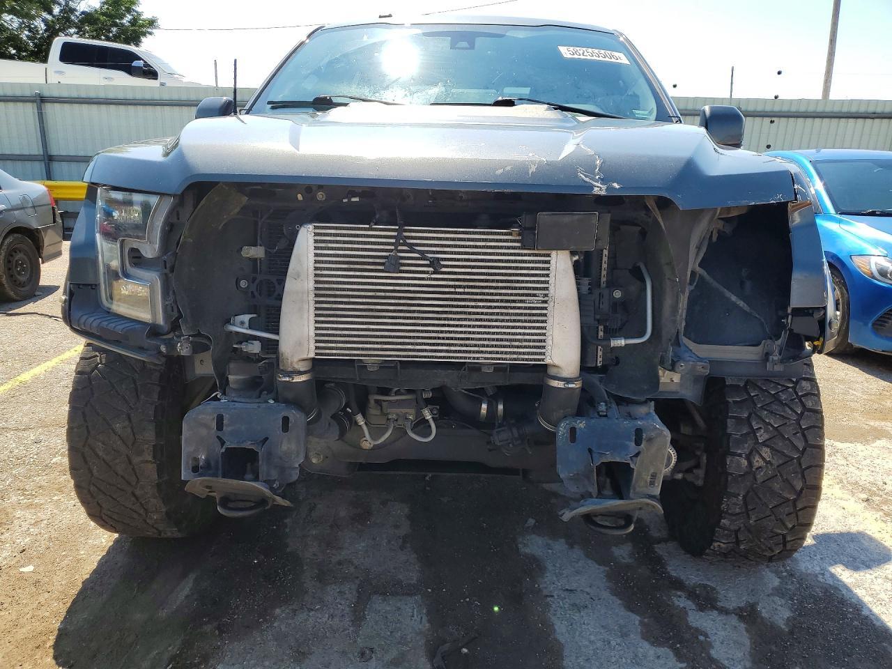 2017 Ford F150 Raptor - Фото 5