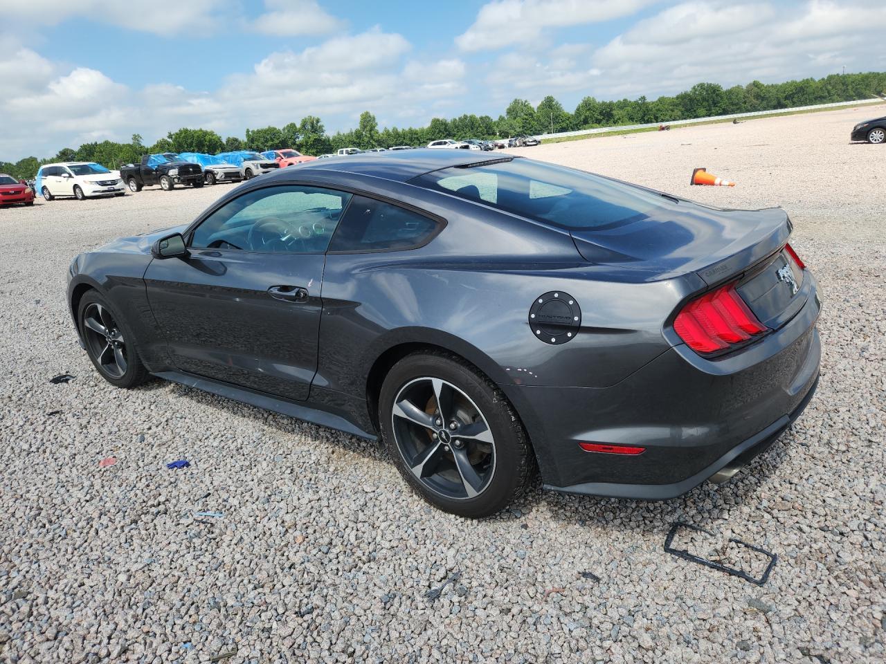 2018 Ford Mustang - Фото 2