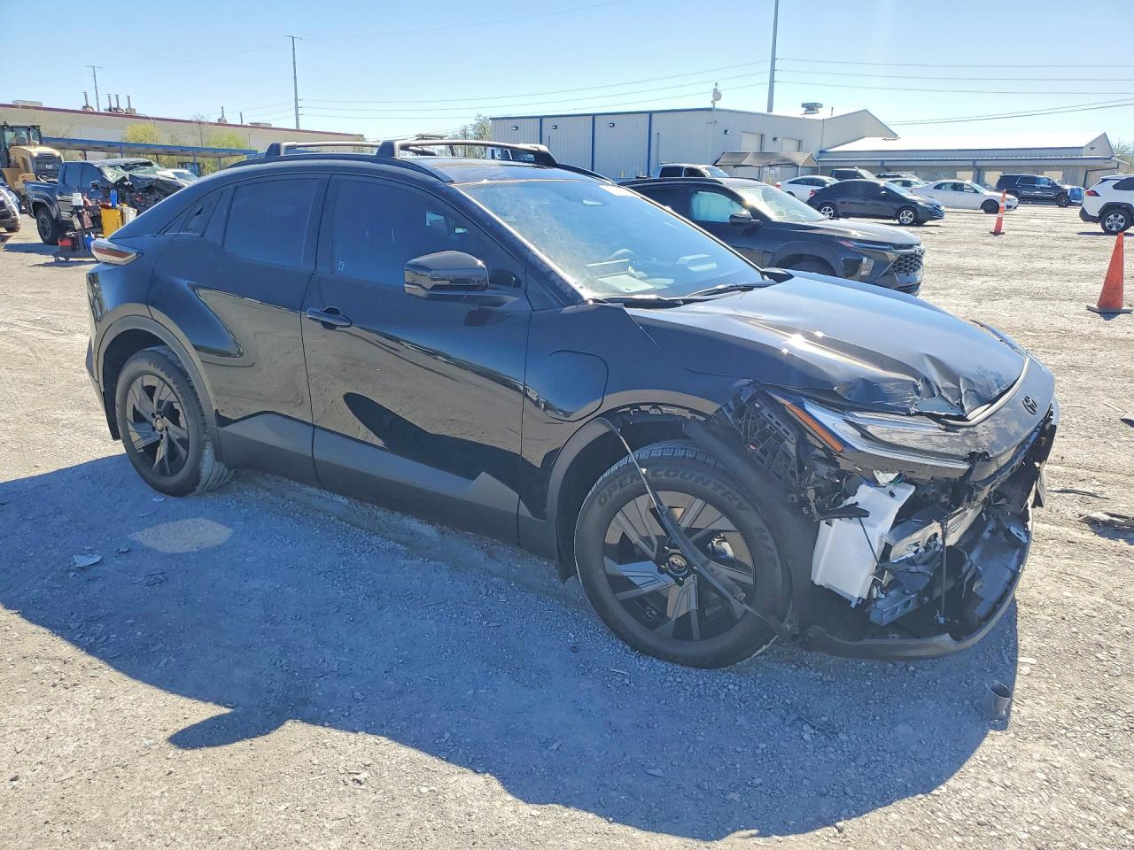 2026 Toyota C-Hr Se - Image 4