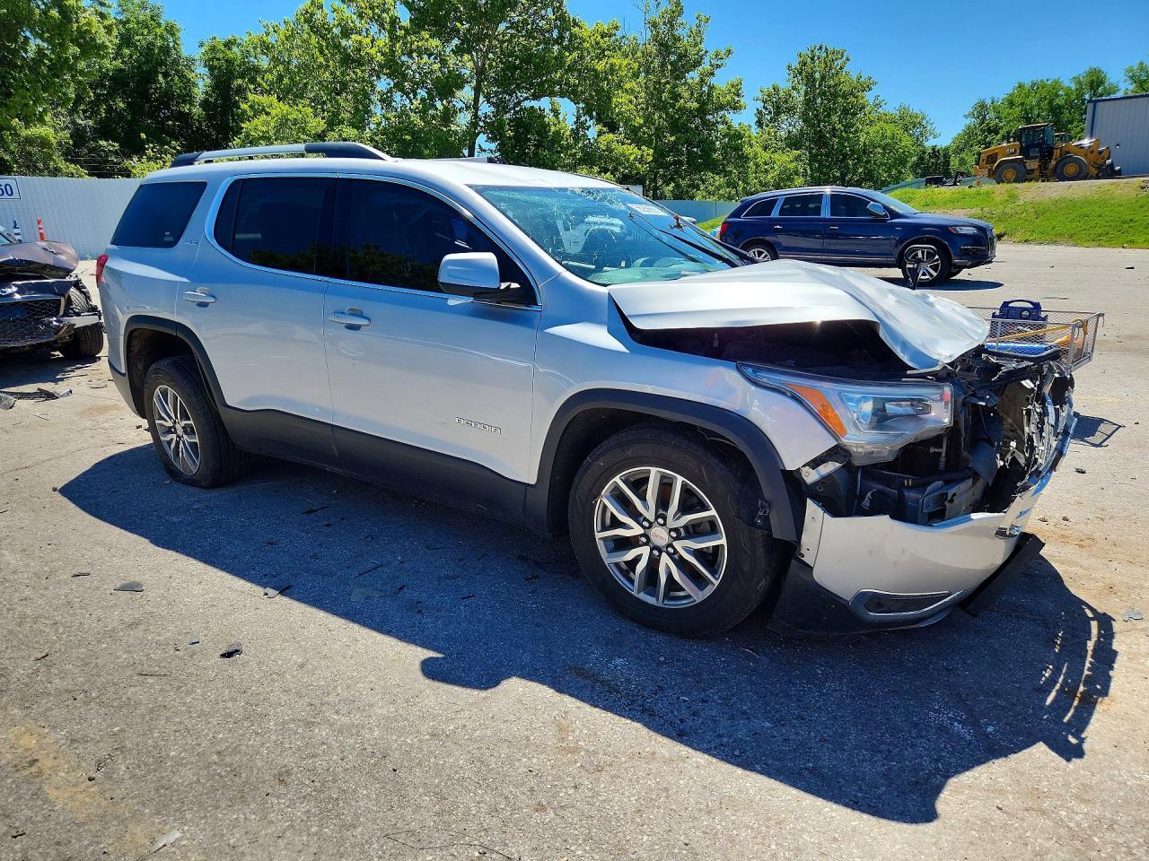 2017 GMC Acadia Sle - Image 4