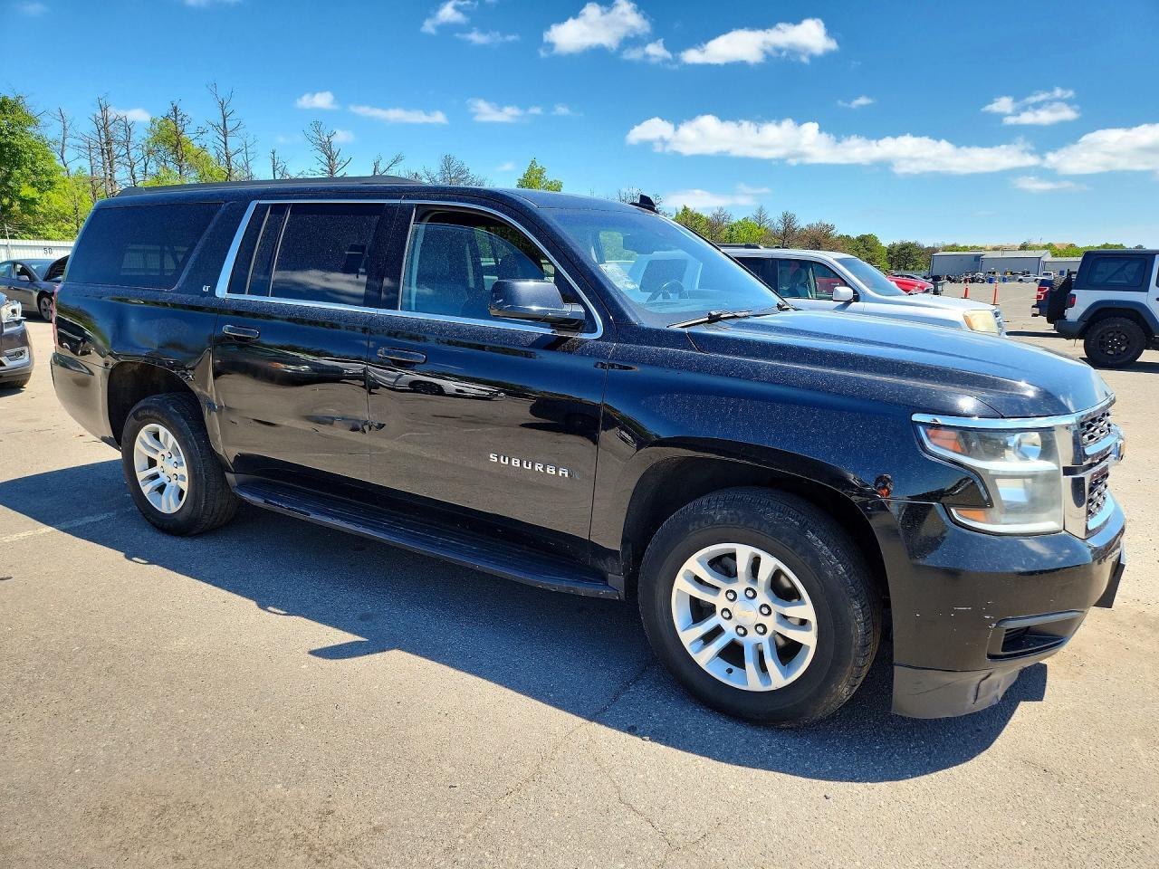 2019 Chevrolet Suburban K1500 Lt - Image 4