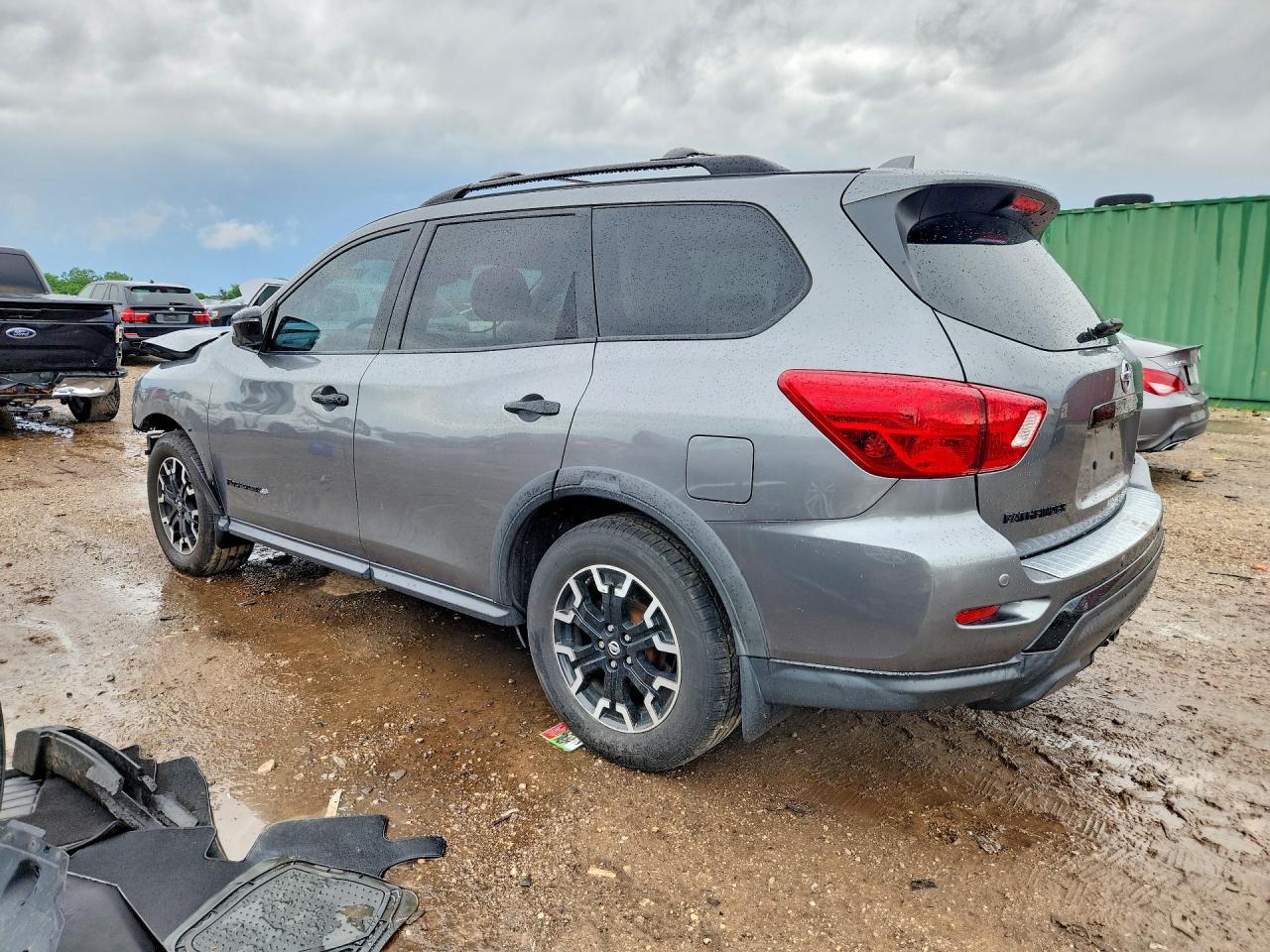 2020 Nissan Pathfinder Sl - Image 2