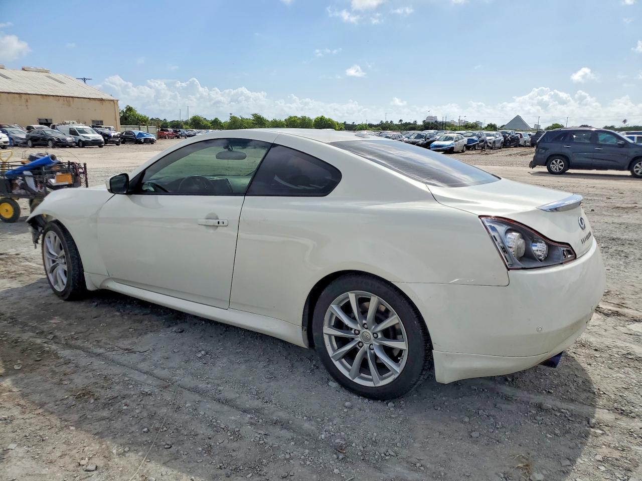2013 Infiniti G37 Coupe Journey - Image 2