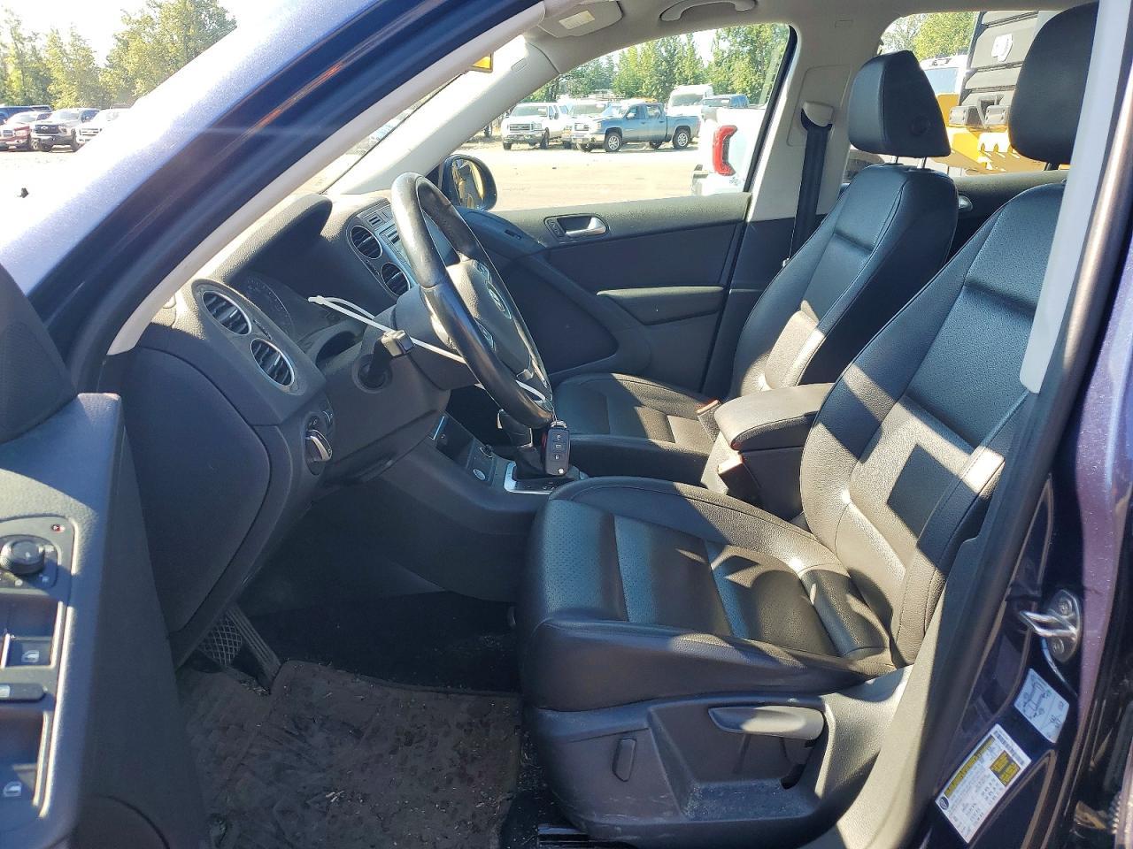 2016 Volkswagen Tiguan S - Image 7