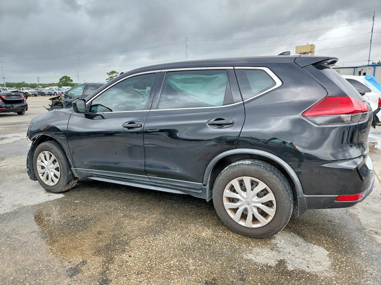2017 Nissan Rogue S - Фото 2