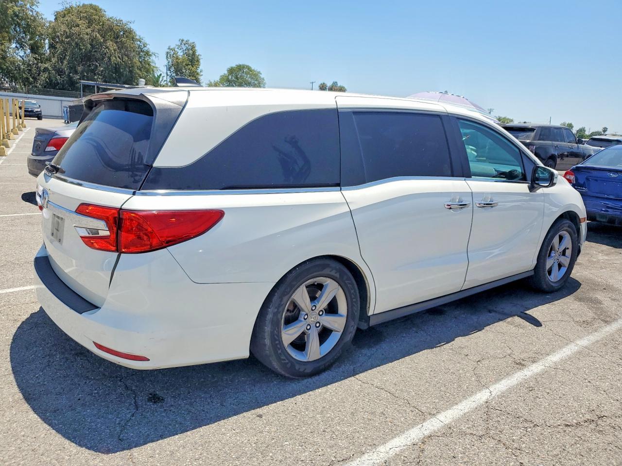 2019 Honda Odyssey Ex - Image 3