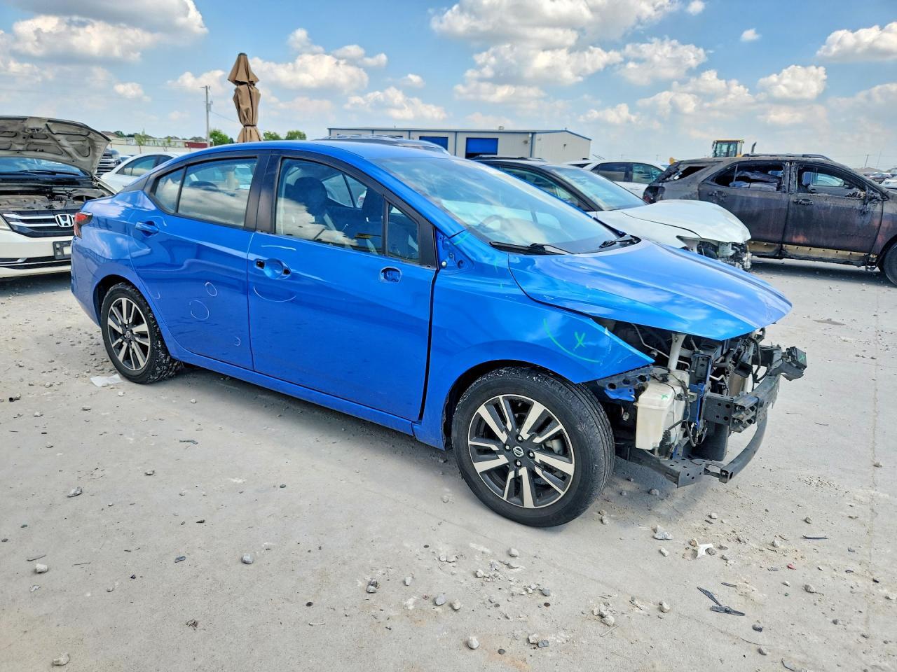 2020 Nissan Versa Sv - Фото 4