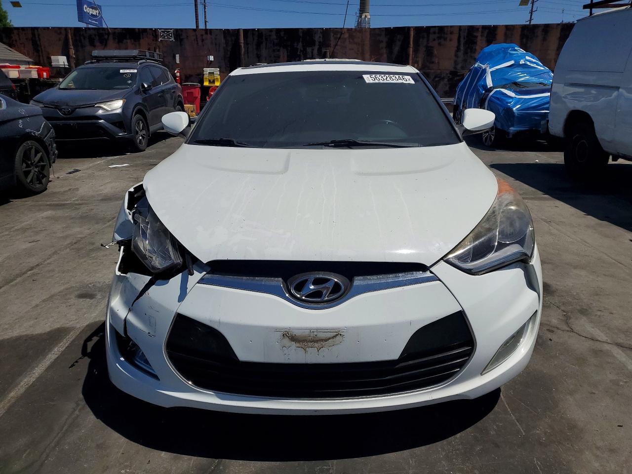 2016 Hyundai Veloster Base - Image 5