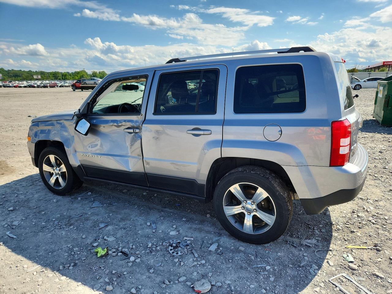 2016 Jeep Patriot Latitude - Image 2