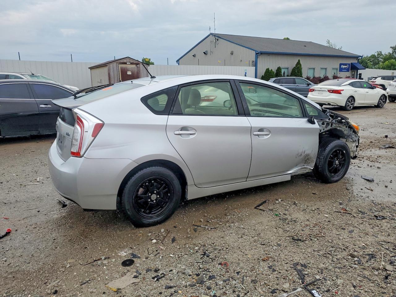 2013 Toyota Prius Two - Фото 3
