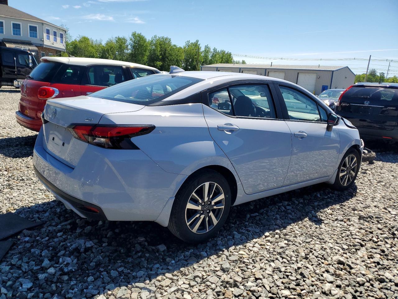 2024 Nissan Versa Sv - Image 3